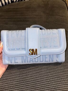 Steve Madden wristlet